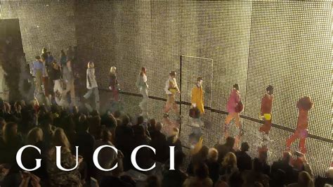 gucci uomo p e 2019|Watch the Fall Winter 2019 fashion show. .